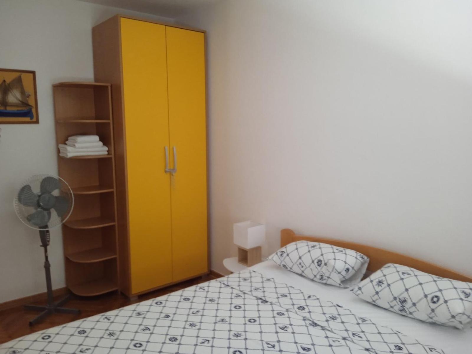 M&I Apartment Kotor Exteriör bild